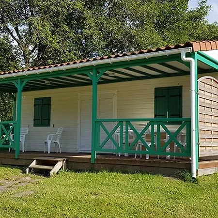 Camping Maeva Respire De La Croze Châtel-Guyon Exterior photo