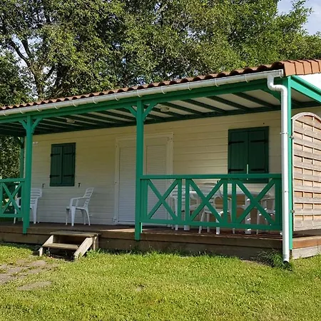 Camping Maeva Respire De La Croze Châtel-Guyon Exterior photo